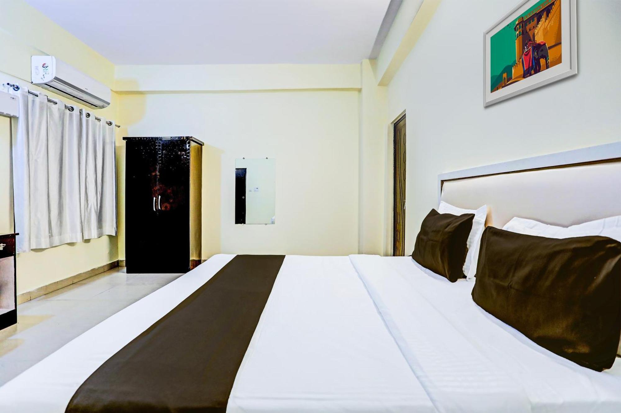 Super Hotel O Hyderabad Gate Iit Bhu Kakarmatha Exterior foto