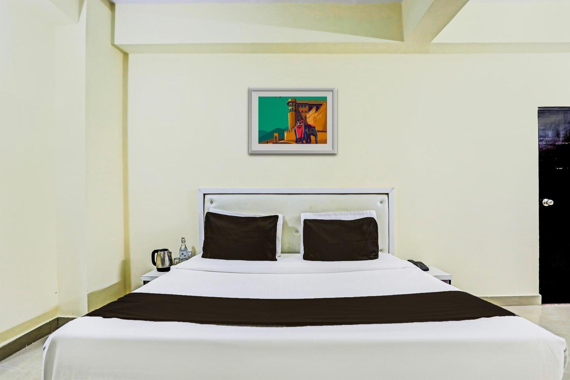 Super Hotel O Hyderabad Gate Iit Bhu Kakarmatha Exterior foto