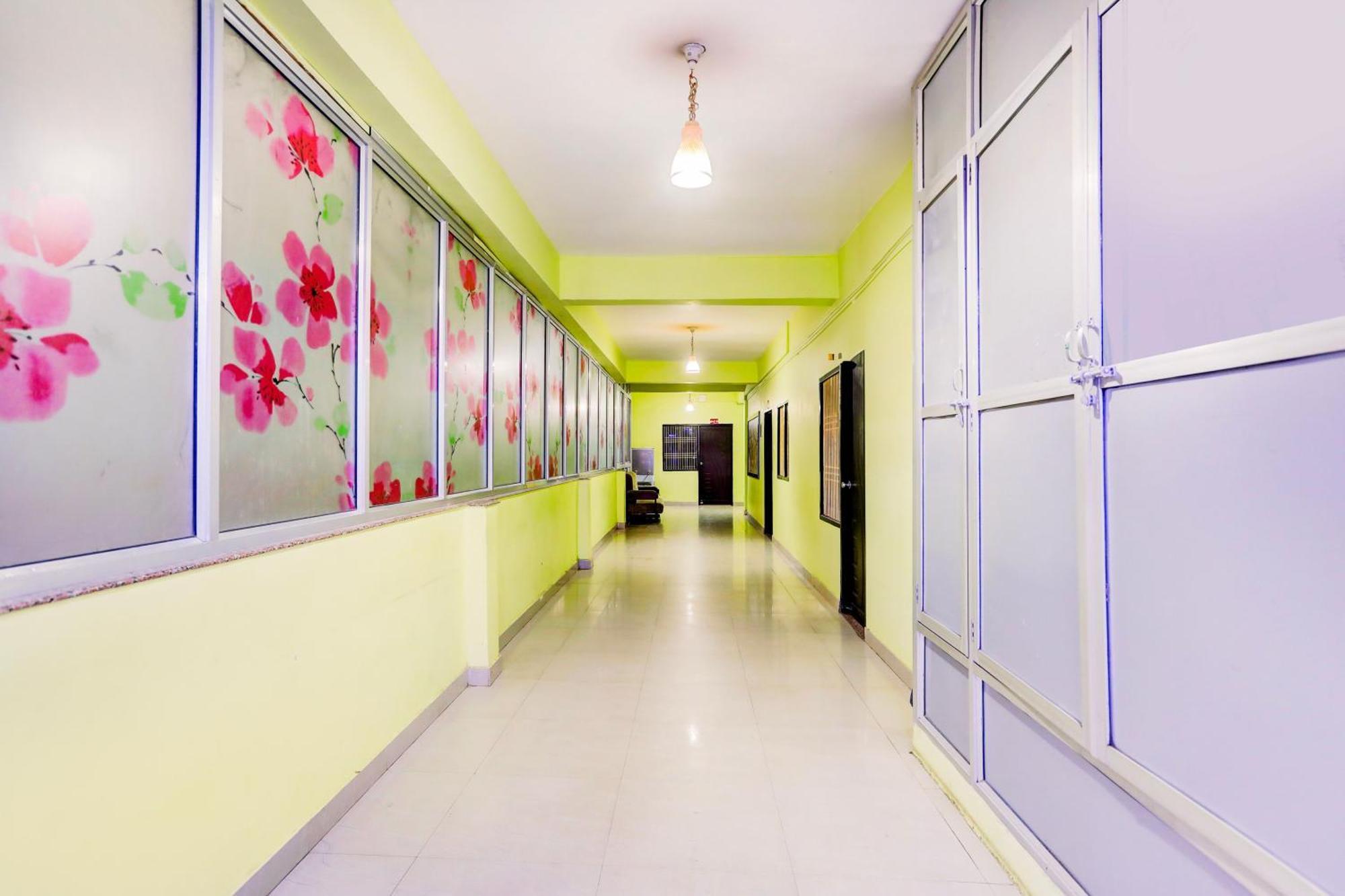Super Hotel O Hyderabad Gate Iit Bhu Kakarmatha Exterior foto